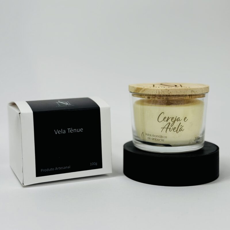 Vela aromática tênue Cereja e Avelã com caixa